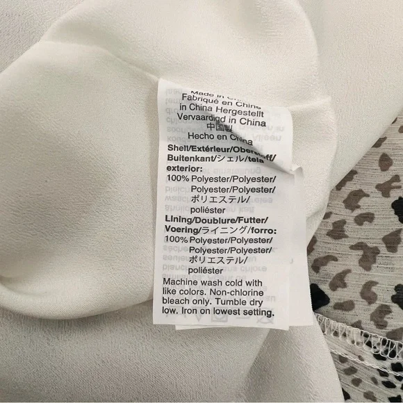 J. Crew Snakeskin-Print Mock-Neck Ruffle Neck/Sleeve Sleeveless Blouse. Size 0. - Picture 12 of 13